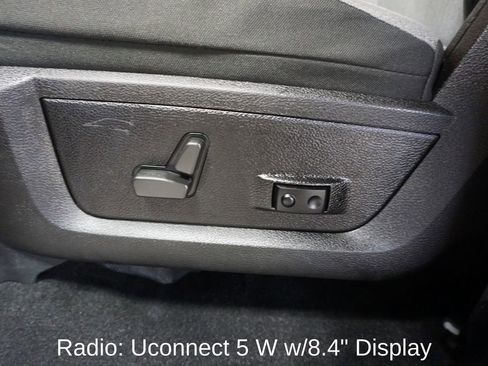 Used 2022 RAM 1500 Classic SLT w/ Electronics Convenience Group image 12