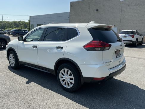 Used 2017 Nissan Rogue S AWD/4WD image 6