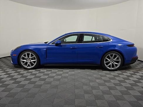 New 2025 Porsche Panamera 4 image 2