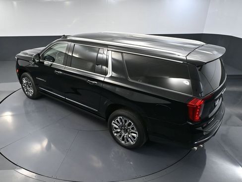 Used 2023 GMC Yukon XL Denali Ultimate AWD/4WD image 70