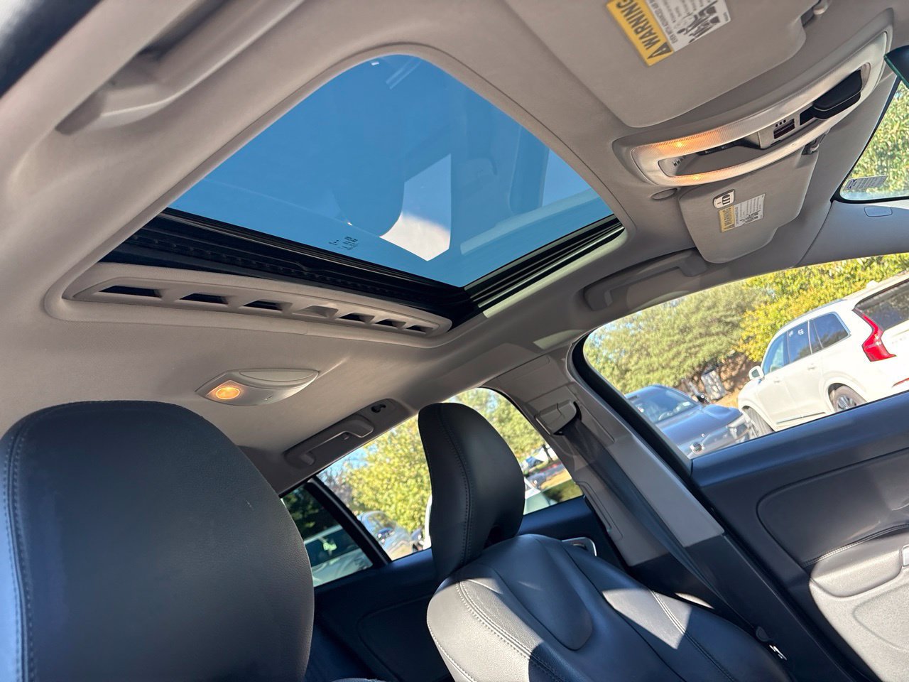 Used 2018 Volvo V60 T5 Cross Country w/ Convenience Package AWD/4WD image 15