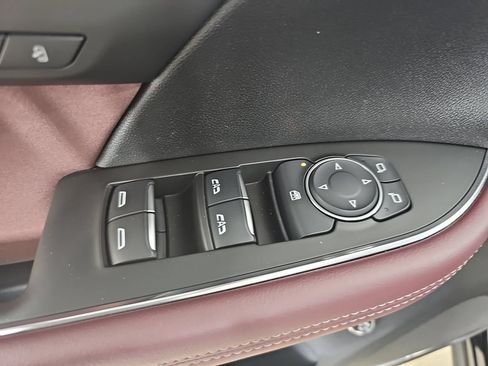 Used 2024 Buick Envision Sport Touring AWD/4WD image 33