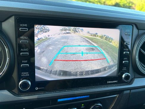 Used 2021 Toyota Tacoma TRD Sport w/ Technology Package AWD/4WD image 26