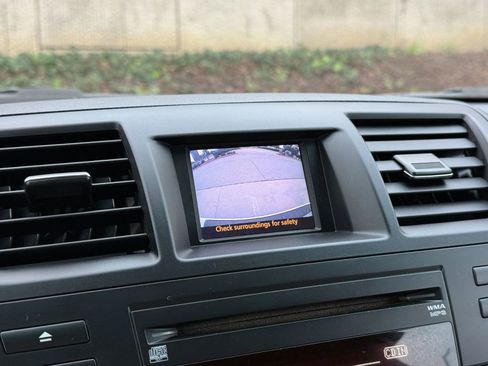 Used 2011 Toyota Highlander 2WD w/ Tech Pkg image 31