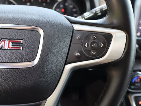 Used 2024 GMC Terrain SLT AWD/4WD image 27