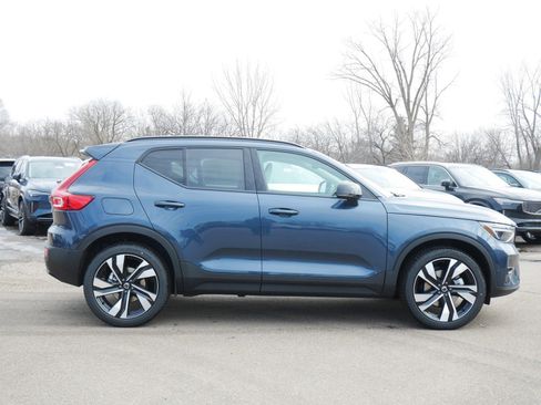 New 2026 Volvo XC40 B5 Plus w/ Climate Package image 2