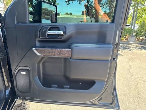 Used 2021 GMC Sierra 2500 Denali w/ Denali Black Diamond Edition AWD/4WD image 41