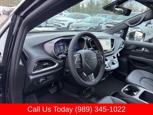 New 2026 Chrysler Voyager LX image 13