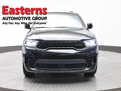 Used 2024 Dodge Durango GT RWD image 2