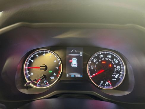 Used 2020 Toyota RAV4 XLE image 16