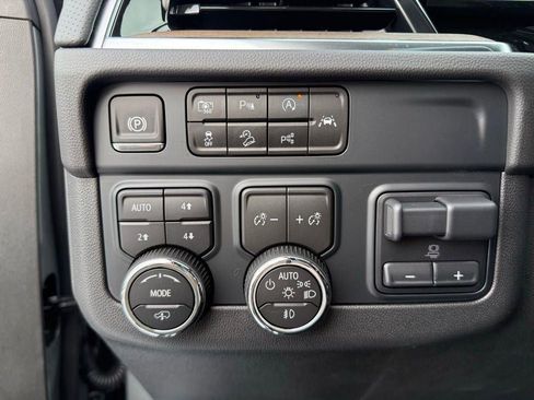 New 2025 Chevrolet Tahoe High Country image 13