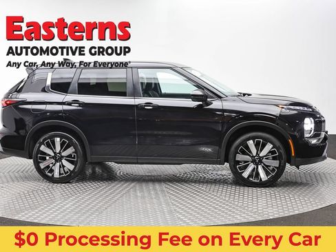 Used 2025 Mitsubishi Outlander SE AWD/4WD image 4
