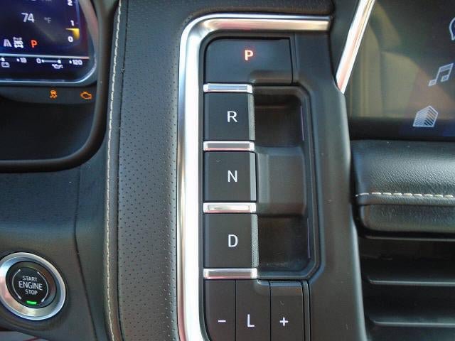 Used 2023 Chevrolet Suburban Premier AWD/4WD image 10