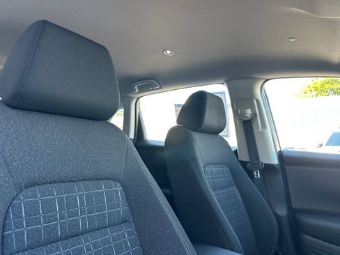 Certified 2024 Honda HR-V LX image 19