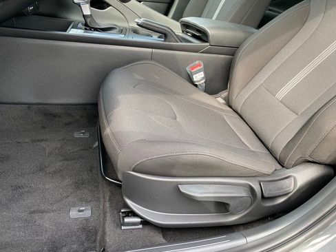 New 2026 Hyundai Elantra SE FWD image 24
