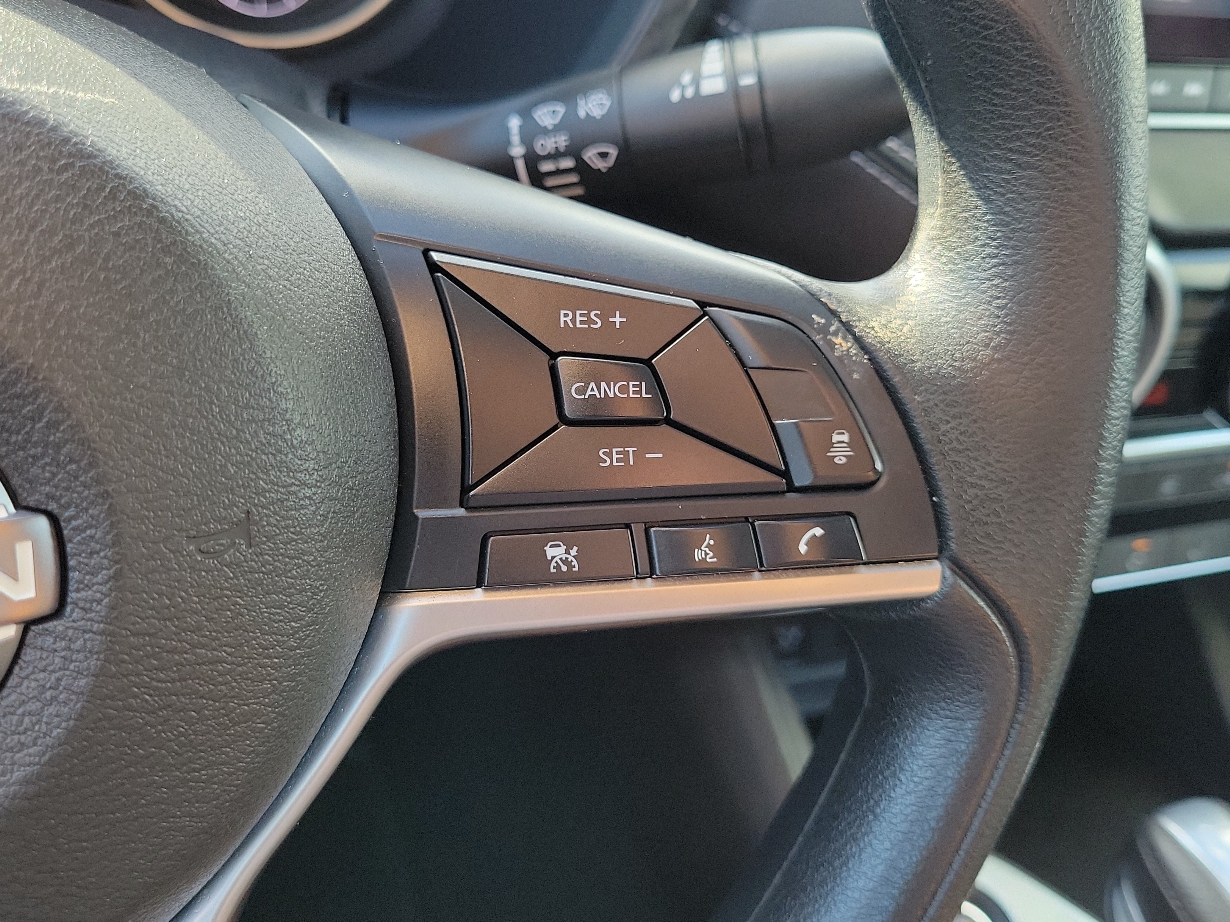 Certified 2024 Nissan Sentra SV FWD image 23