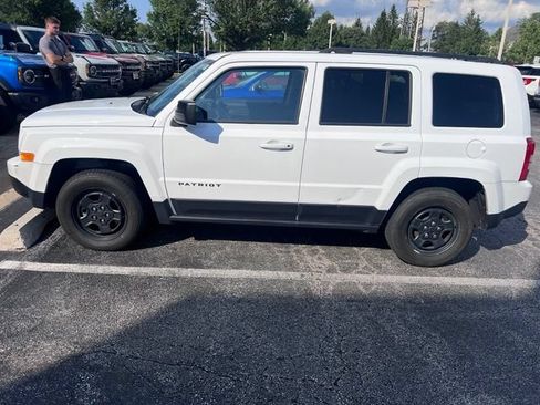 Used 2016 Jeep Patriot Sport w/ Power Value Group FWD image 1