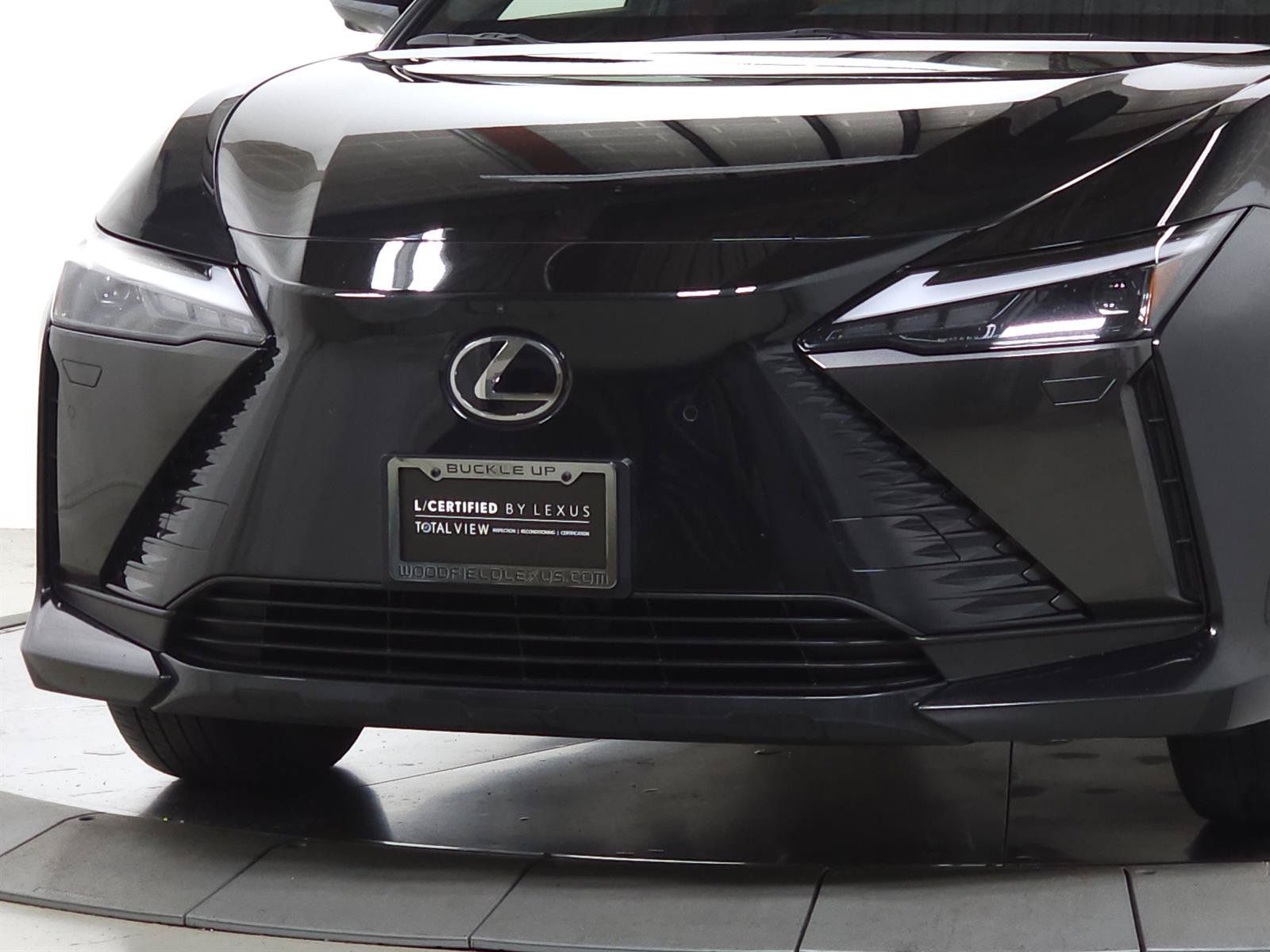 Certified 2023 Lexus RZ 450e Premium w/ Technology Package AWD/4WD image 4