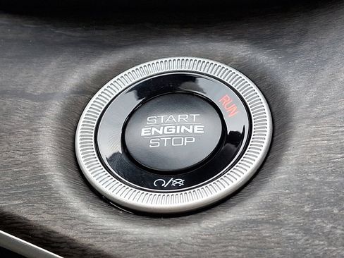 Certified 2025 Jeep Grand Cherokee Limited image 27