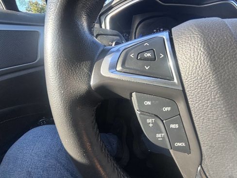 Used 2013 Ford Fusion Titanium image 16