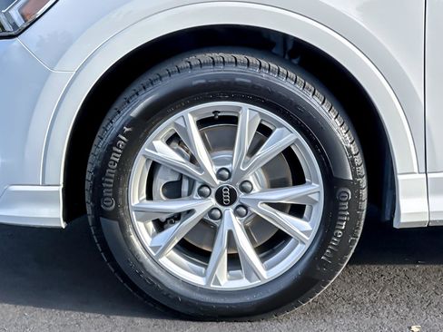 Used 2024 Audi Q3 2.0T Premium image 23