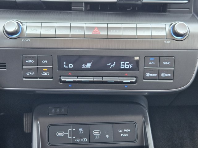 Certified 2024 Hyundai Kona Limited FWD image 12