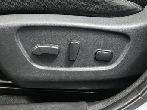 Used 2020 Nissan Rogue SV image 20