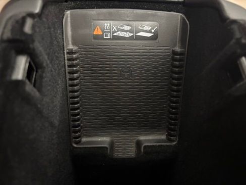 Used 2024 Cadillac XT4 Premium Luxury w/ Technology Package image 31