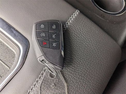 Used 2024 GMC Yukon XL Denali image 33