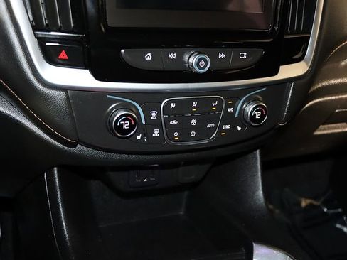 Used 2019 Chevrolet Traverse LT image 22