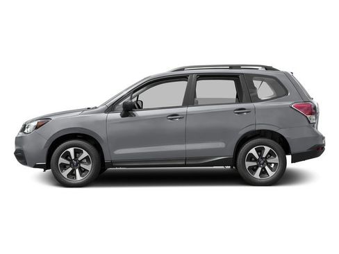 Used 2017 Subaru Forester 2.5i w/ Alloy Wheel Package AWD/4WD image 3