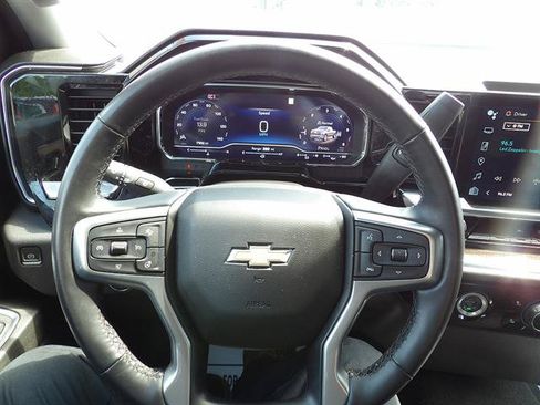 Certified 2024 Chevrolet Silverado 1500 LT AWD/4WD image 16