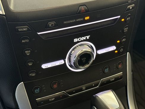 Used 2018 Ford Edge Titanium w/ Equipment Group 302A AWD/4WD image 20