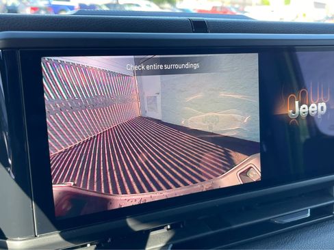 New 2025 Jeep Gladiator Sport image 21