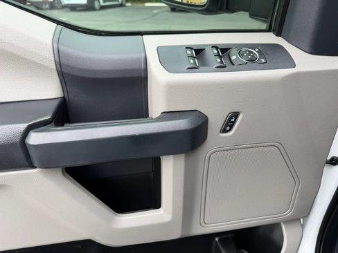 Used 2022 Ford F250 XL w/ Power Equipment Group AWD/4WD image 17