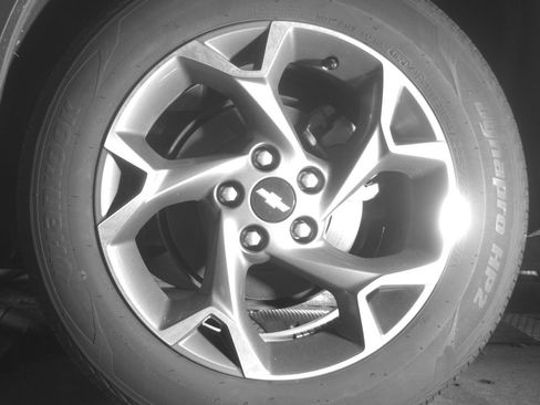 Used 2025 Chevrolet Trax LT FWD image 14