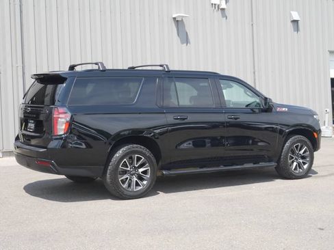 Used 2023 Chevrolet Suburban Z71 w/ Luxury Package AWD/4WD image 11