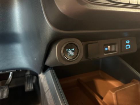 Used 2024 Ford Maverick Lariat AWD/4WD image 24