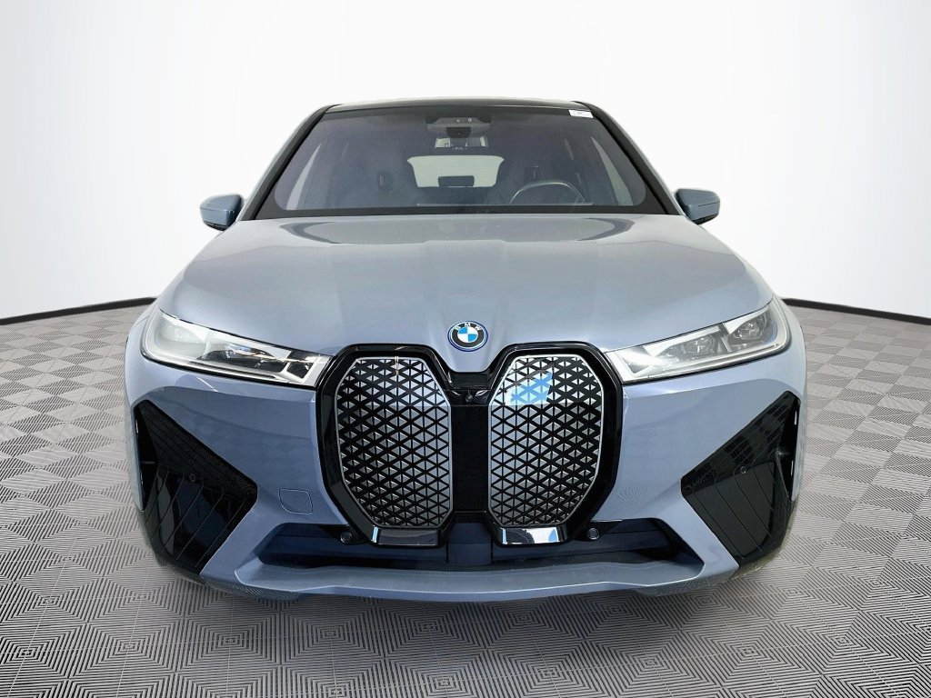 Used 2024 BMW iX M60 AWD/4WD image 3
