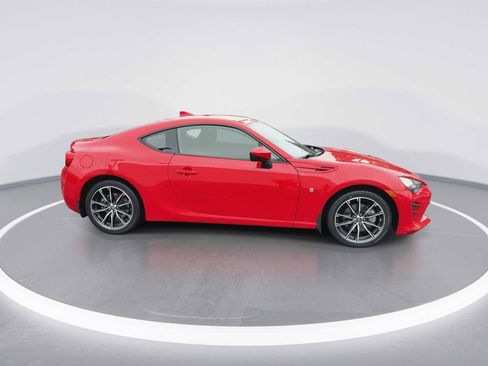 Certified 2017 Toyota 86 image 9