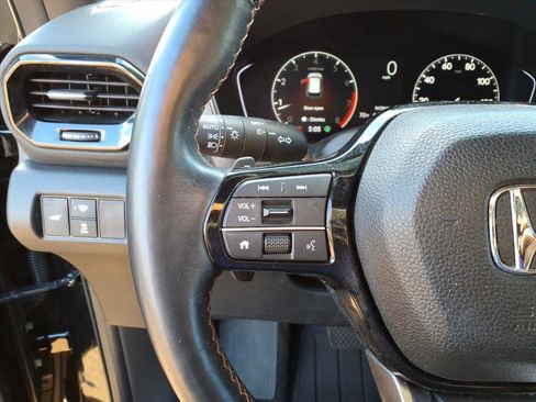 Used 2023 Honda Pilot TrailSport image 10