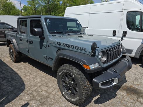 Used 2024 Jeep Gladiator Sport AWD/4WD image 1