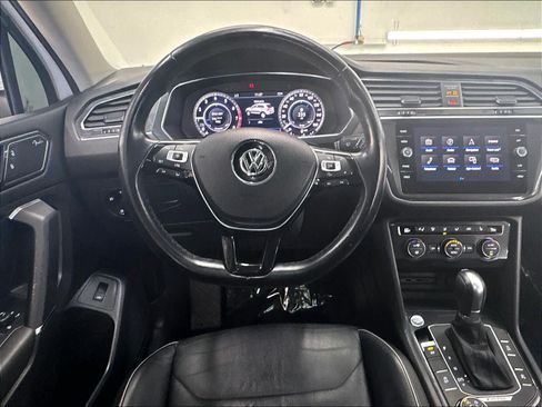 Used 2018 Volkswagen Tiguan SEL Premium AWD/4WD image 11