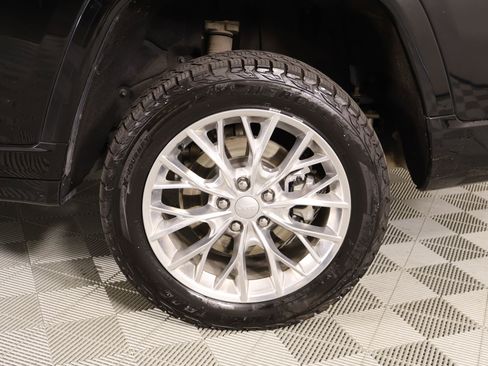 Used 2021 Jeep Grand Cherokee L Summit w/ Advanced Protech Group IV AWD/4WD image 21