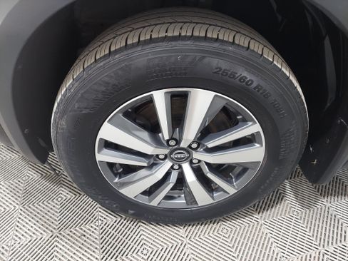 Used 2024 Nissan Pathfinder SL AWD/4WD image 5