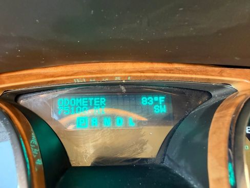 Used 2011 Buick Enclave CXL image 28