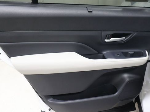 New 2026 Toyota Grand Highlander AWD image 14