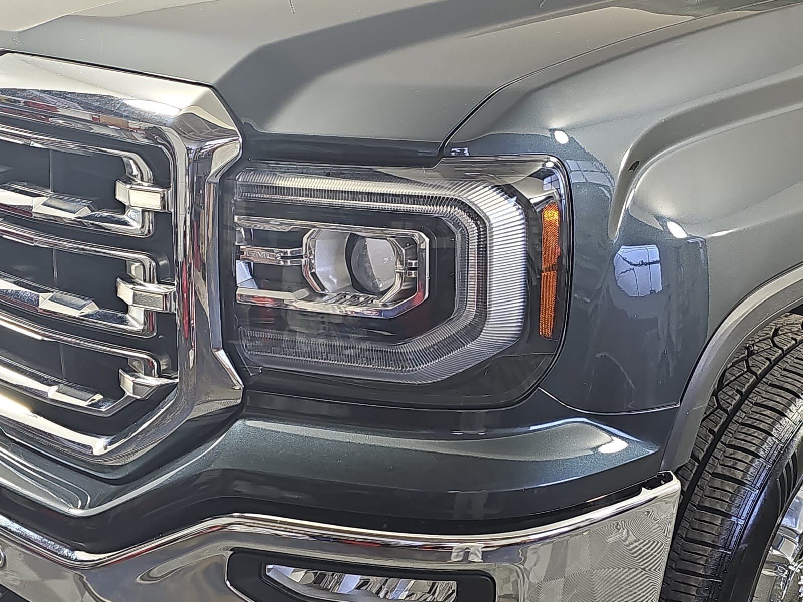 Used 2018 GMC Sierra 1500 SLT AWD/4WD image 26