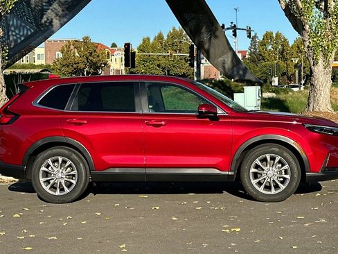 Used 2025 Honda CR-V EX-L image 3