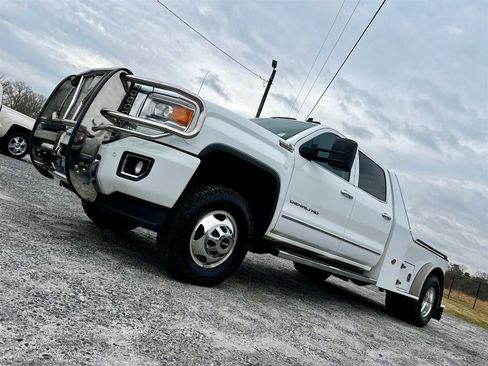 Used 2015 GMC Sierra 3500 Denali w/ Duramax Plus Package image 37